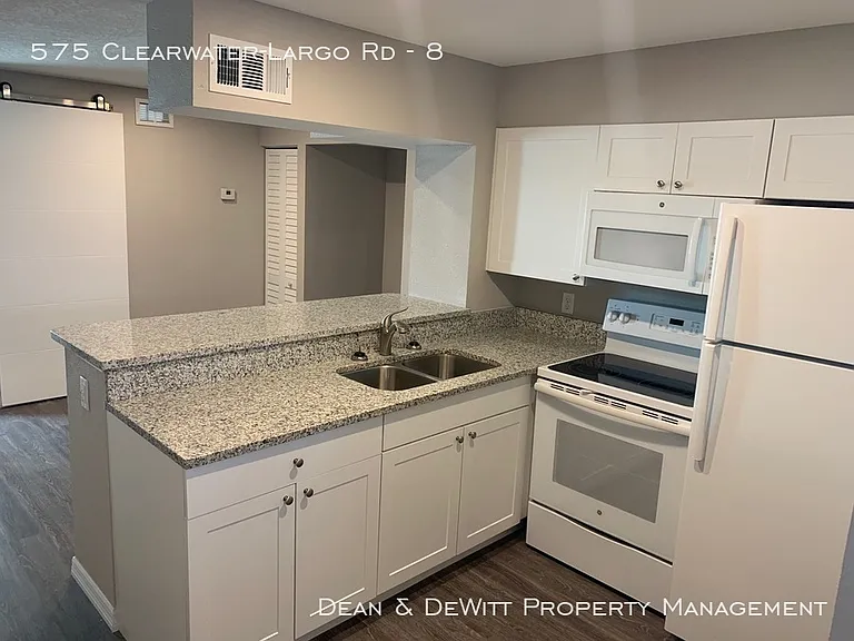 575 Clearwater Largo Rd N #8 — Photo 3