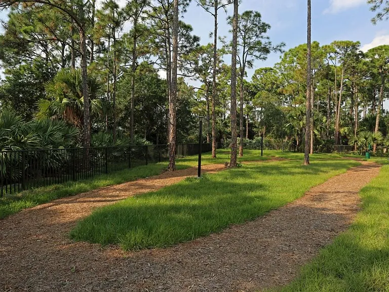 Central Gardens Grand — Photo 27