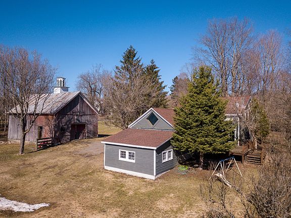 2nd image of 1057 Newport Gray Rd