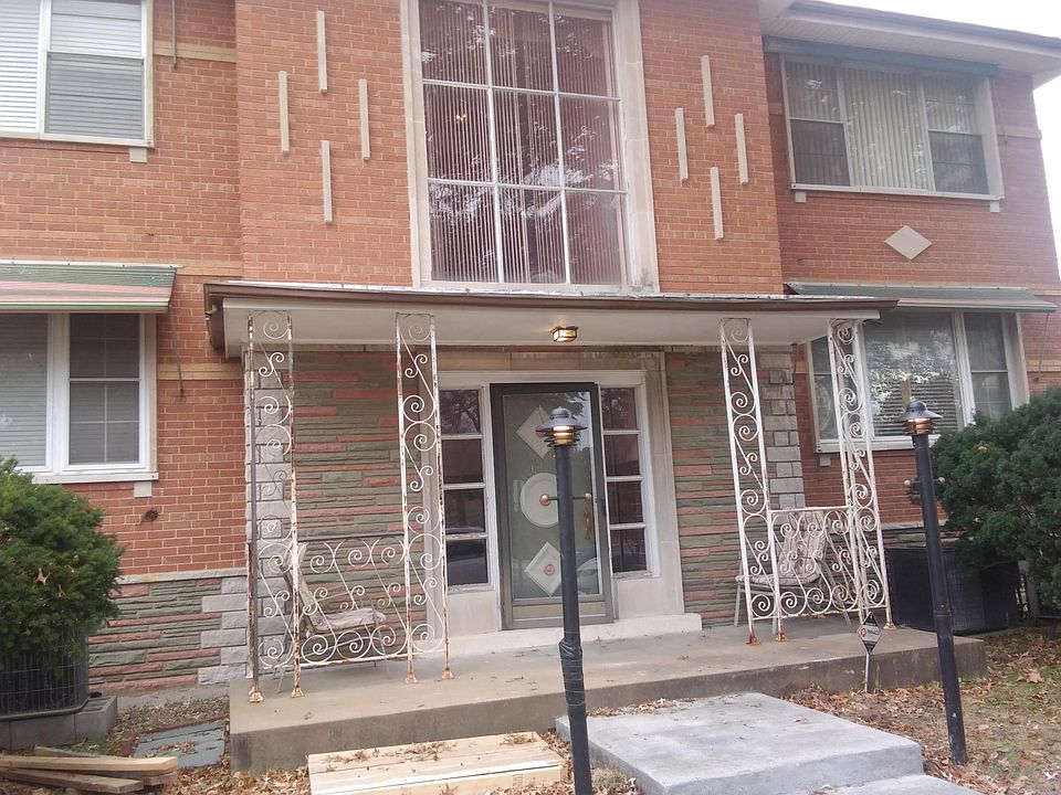 1st image of 6940 Jamieson Ave #2