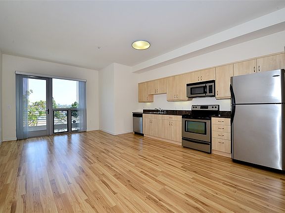 2nd image of 889 E Date St E #446