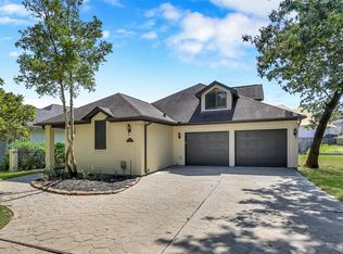 22 Creekwood Dr, Montgomery, TX 77356