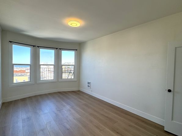 3700 Cabrillo St APT 302