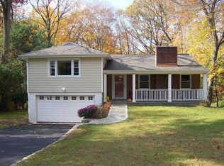 29 Winding Wood Rd N, Pt Chester, NY 10573