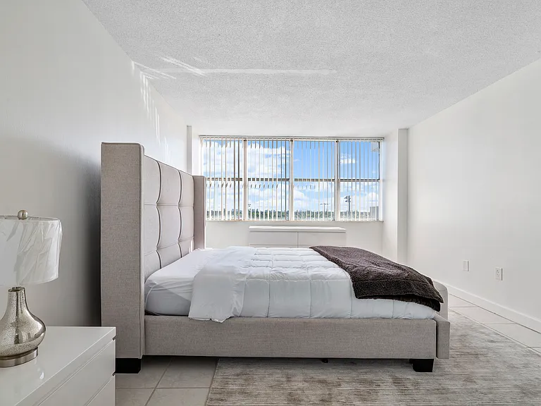 1 Bed 1.5 Bath Model Unit