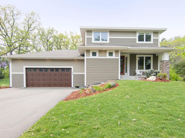 225 Paisley Ln, Golden Valley, MN