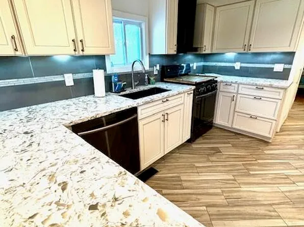 778 State Route 36 #38 (38 Sams Trailer Ct), Hazlet, NJ 07730