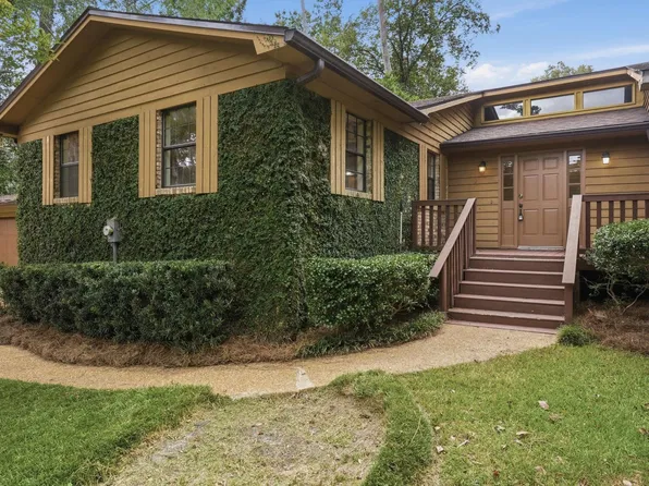 2514 Betton Woods Dr, Tallahassee, FL 32308