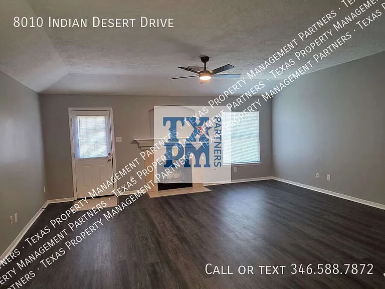 8010 Indian Desert Dr — Photo 2