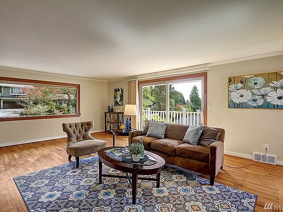 4th image of 11013 Alton Ave NE