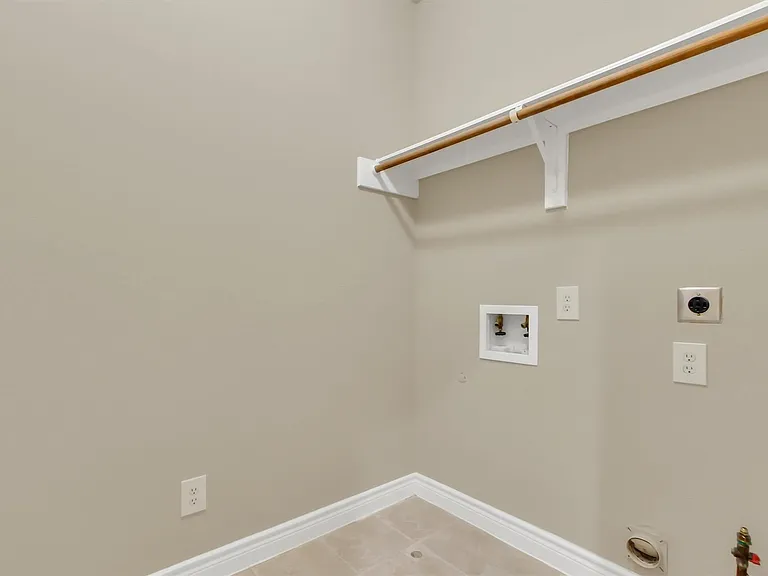 9006 Lakes At 610 Dr — Photo 22