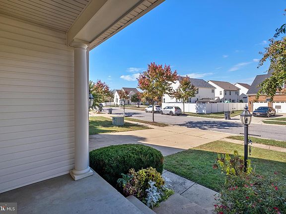 5th image of 5189 Tipperary Ave