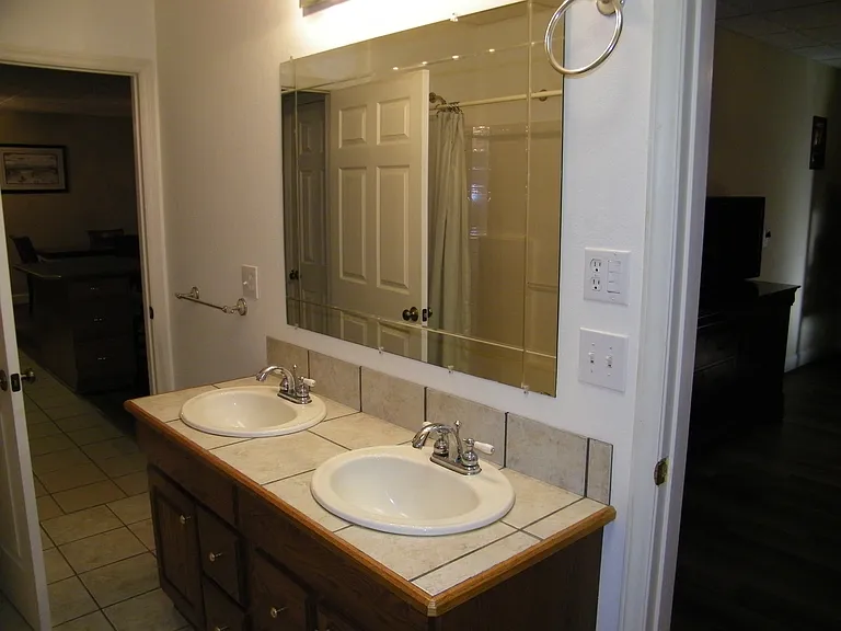 2510 Loretta Ln #B — Photo 17