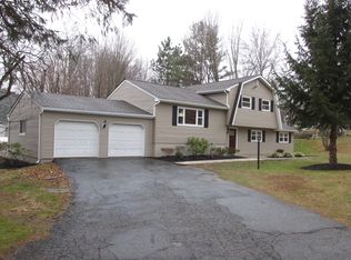 96 Bergen Dr, West Milford, NJ 07480
