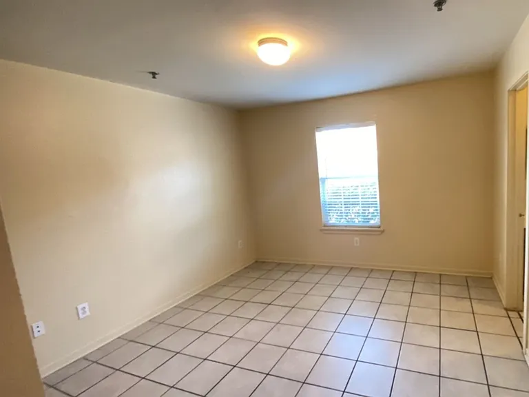 1011 Rayburn Dr #101 — Photo 7