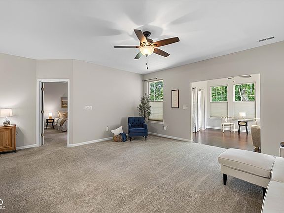 4th image of 381 Dylan Dr