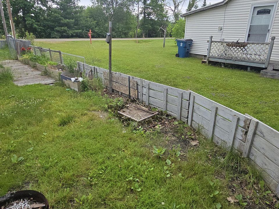 2nd image of 8917 School Rd