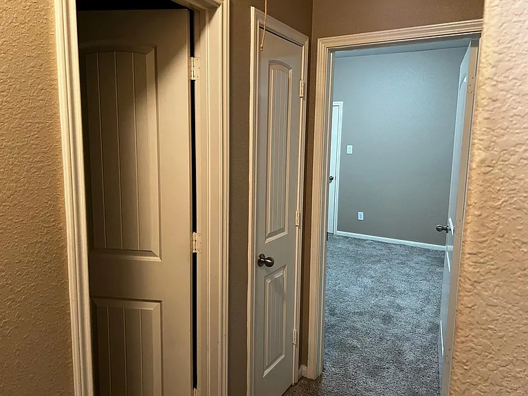 23706 Red Glade Ct — Photo 13