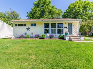23376 Olmsted Dr, North Olmsted, OH 44070