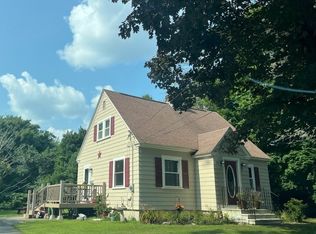 18 Arnold Rd, Worcester, MA 01607