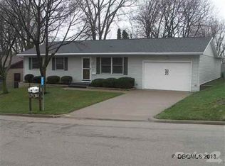 225 Jule Ave, East Dubuque, IL 61025