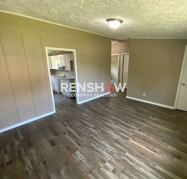 105 W College St #1 — Photo 16