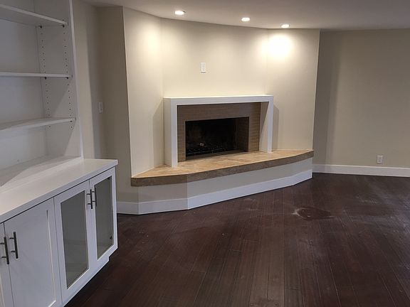 4th image of 4215 Clubhouse Dr