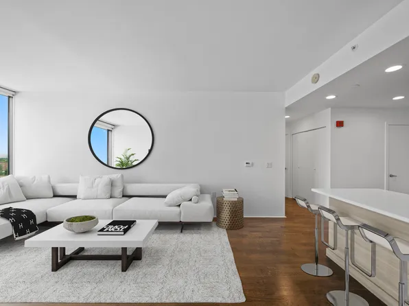 2030 Hudson Street image 147 of 284