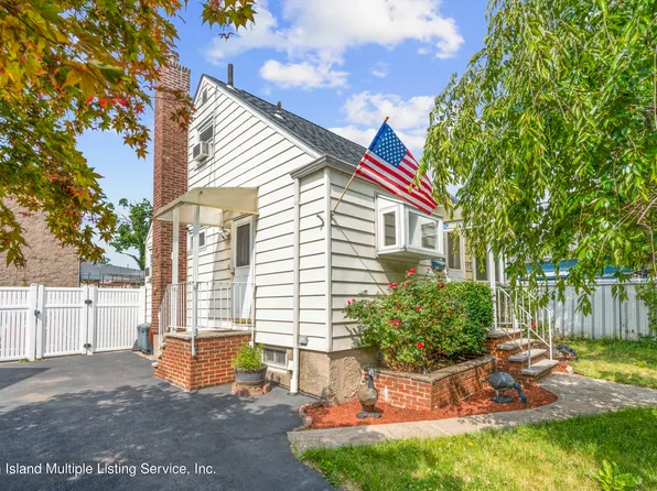 112 Steuben St, Staten Island, NY 10304