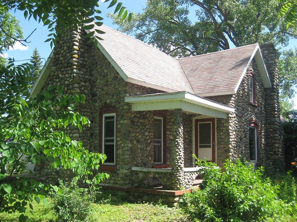 2nd image of 1793 N Shore Dr