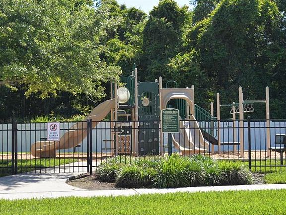 4th image of 457 Kays Landing Dr