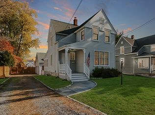 113 Beaumont St, Fairfield, CT 06824