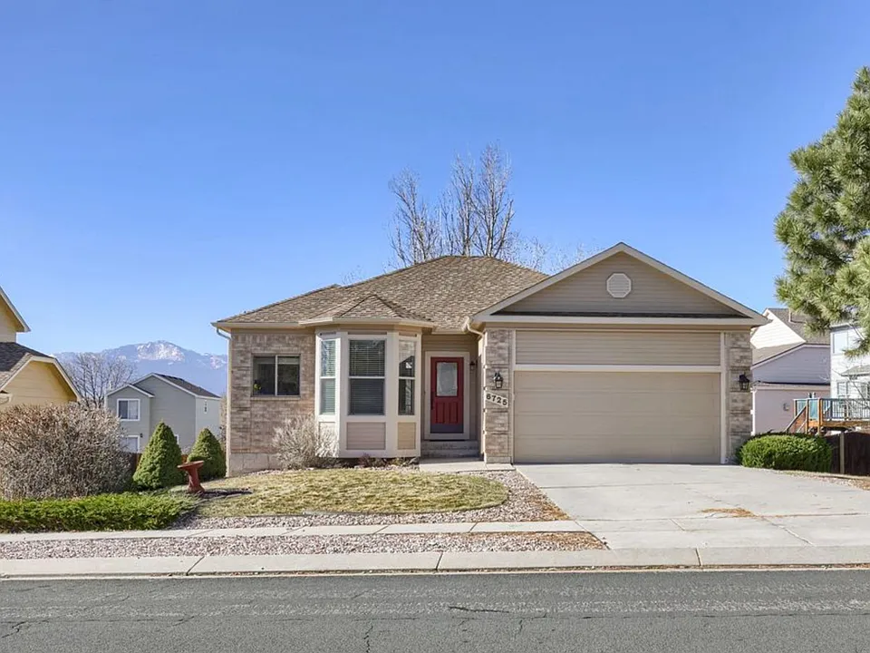 6725 Blazing Trail Dr