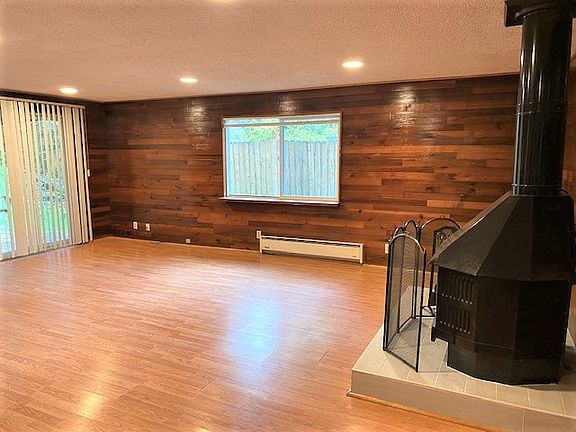 2nd image of 17840 24th Ave NE