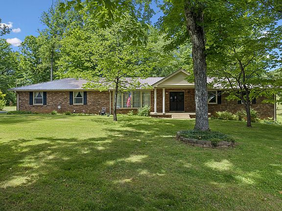 3rd image of 1018 Woodmont Dr