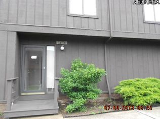 7575 Creekwood Dr #24B, North Royalton, OH 44133