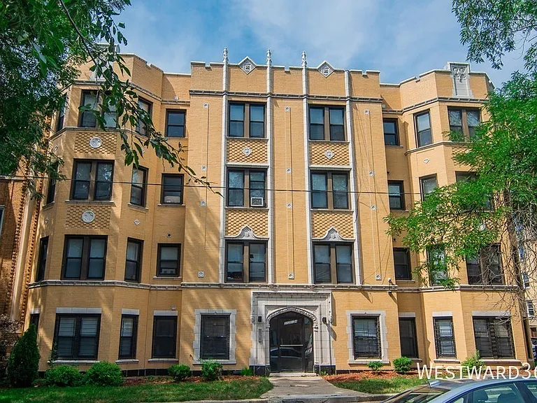 2036 W Arthur Ave #2E — Photo 12