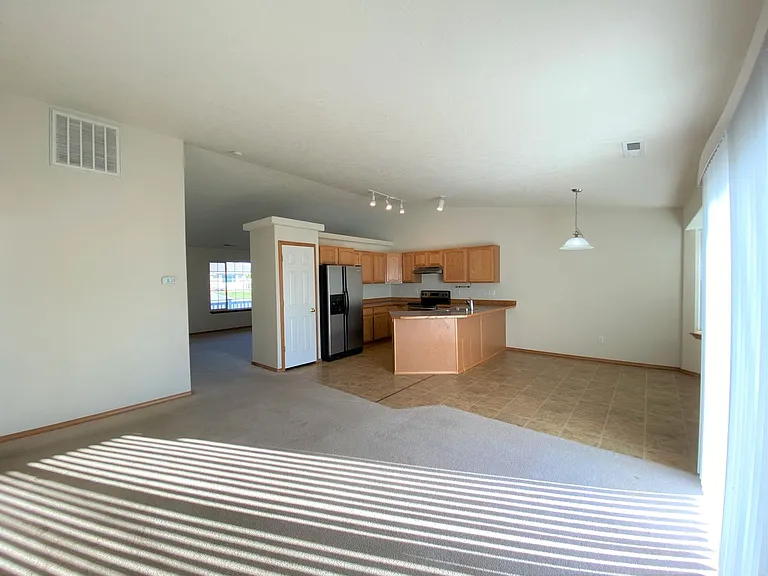8004 Chehalis Dr — Photo 6