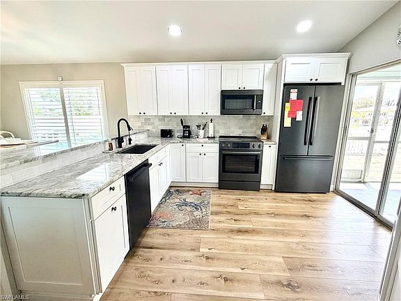 4th image of 27594 Shore Dr