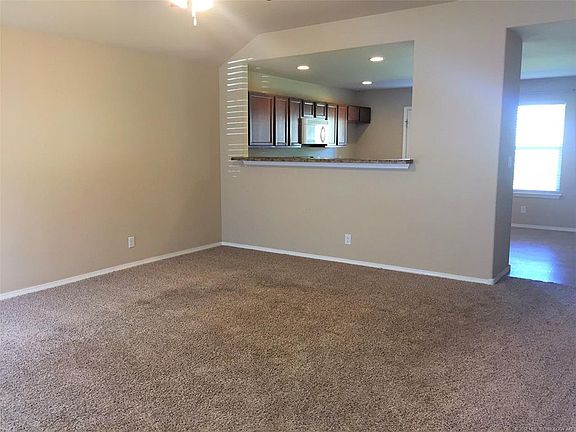 3rd image of 23121 S Bessie Blvd