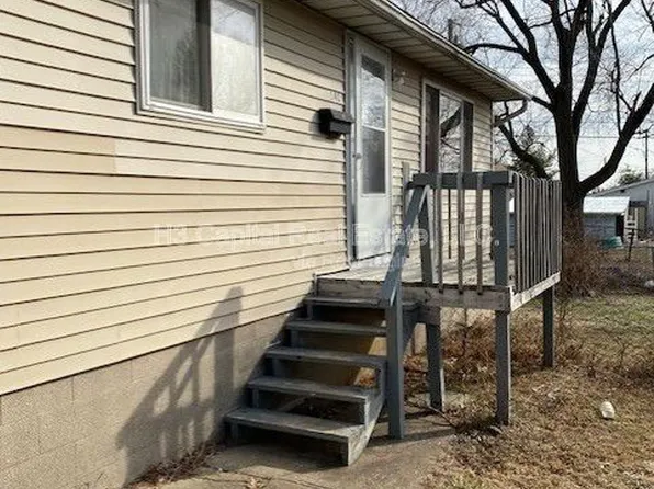 140 Harnett Ave, Wood River, IL 62095