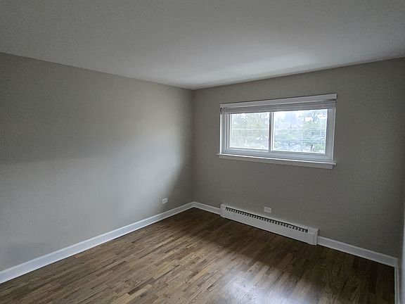 5th image of 1817 W Touhy Ave #2D