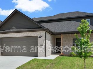 1221 Mammoth St, Centerton, AR 72719