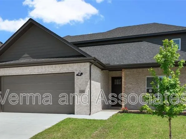 1221 Mammoth St, Centerton, AR 72719