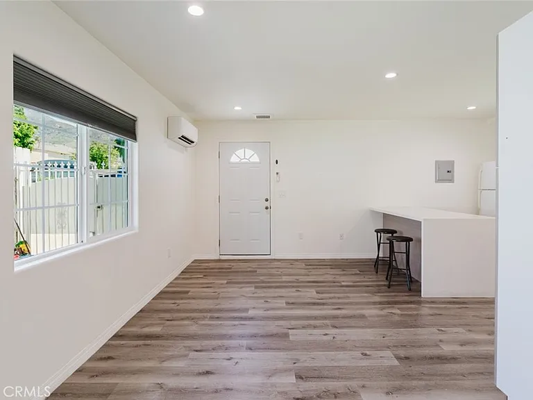 10327 1/2 Hillhaven Ave — Photo 4