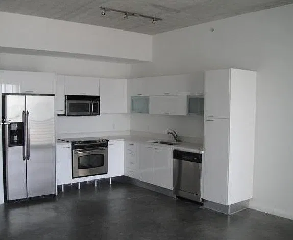 1 bed, $2,550 — Photo 2