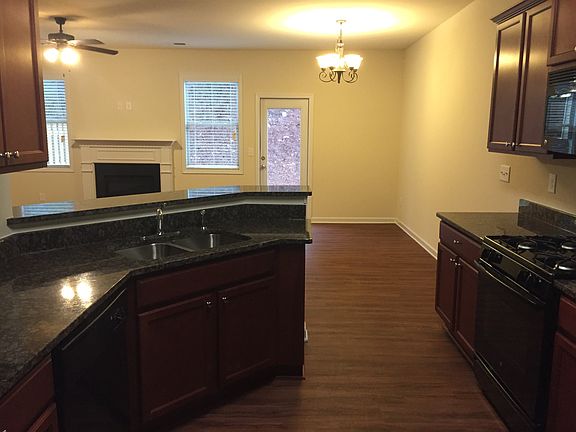 5th image of 222 Bobbie Way