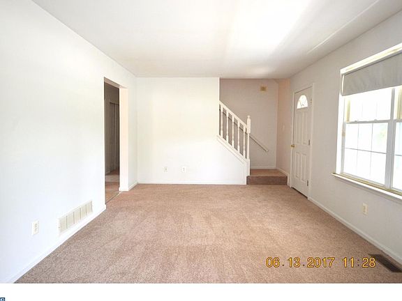 5th image of 15 Avery Lynn Ct