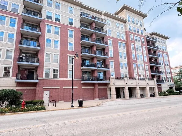 656 Pearson St #512C, Des Plaines, IL 60016