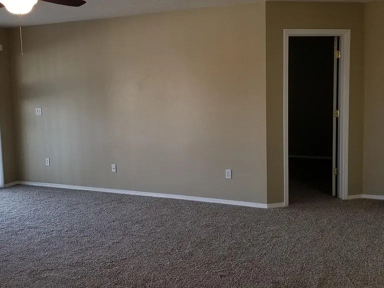 3611 Middlepark Ct — Photo 13